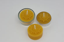 Lade das Bild in den Galerie-Viewer, Teelichter aus 100% Bienenwachs mit Glas - Set-Angebot