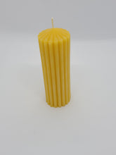 Lade das Bild in den Galerie-Viewer, Stumpenform Säule, aus 100% Bienenwachs