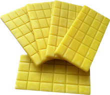 Lade das Bild in den Galerie-Viewer, Block / Tafel 80g - 100% Bienenwachs Entdeckelungswachs - Dreiburgenland Imkerei Stefan Umlauf