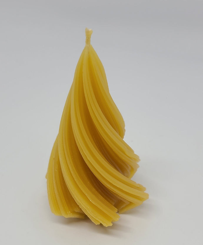 gedrehter Baum, Kerze aus 100% Bienenwachs