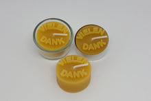 Lade das Bild in den Galerie-Viewer, Teelichter aus 100% Bienenwachs mit Glas - Set-Angebot
