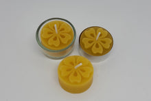 Lade das Bild in den Galerie-Viewer, Teelichter aus 100% Bienenwachs mit Glas - Set-Angebot
