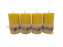 Lade das Bild in den Galerie-Viewer, Gerollte Bienenwachskerze
