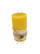 Lade das Bild in den Galerie-Viewer, Gerollte Bienenwachskerze
